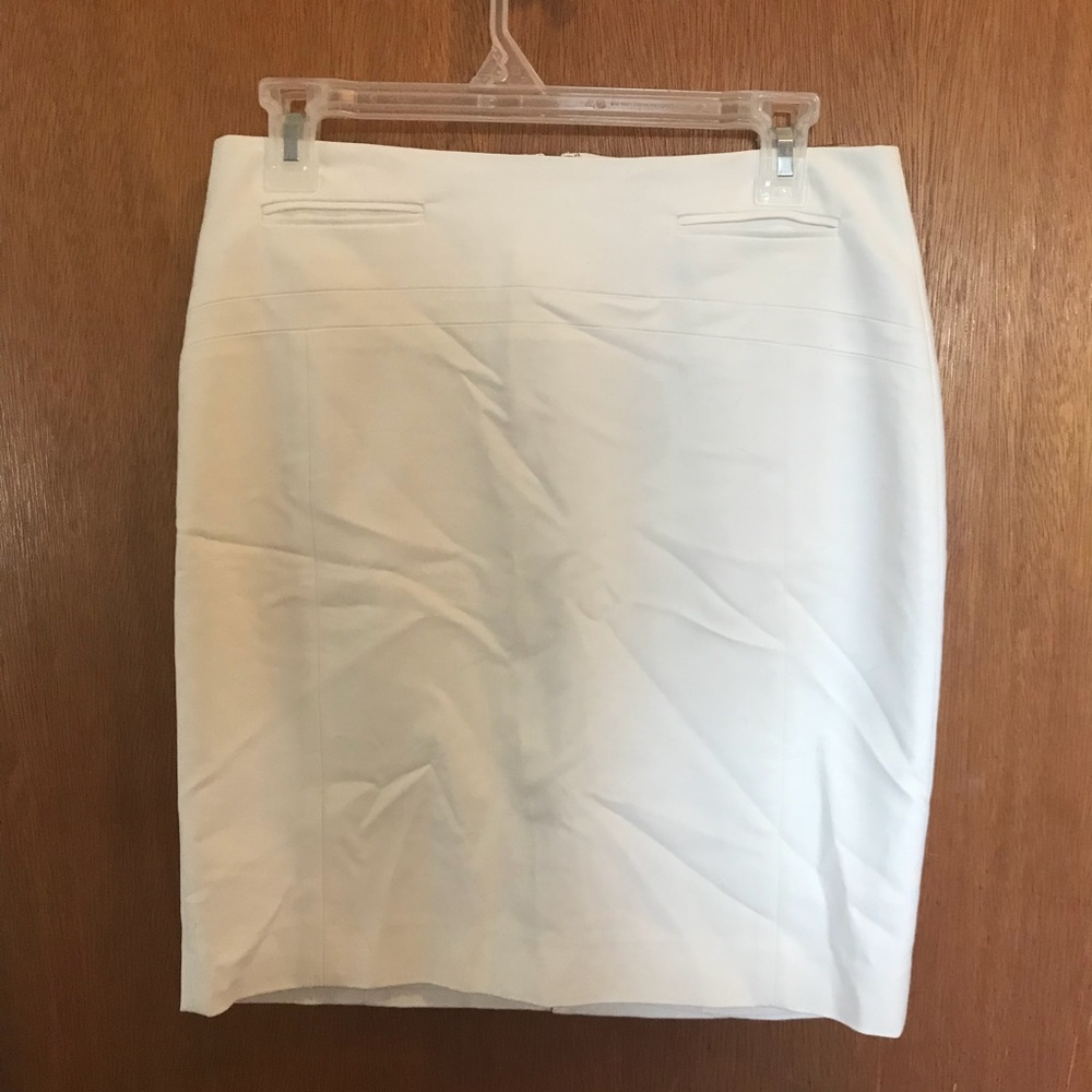*NWT* White Natural Waist Pencil Skirt